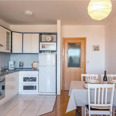 One-bedroom In Apartment Makarska
