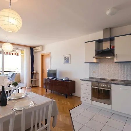 One-bedroom In Apartment Makarska